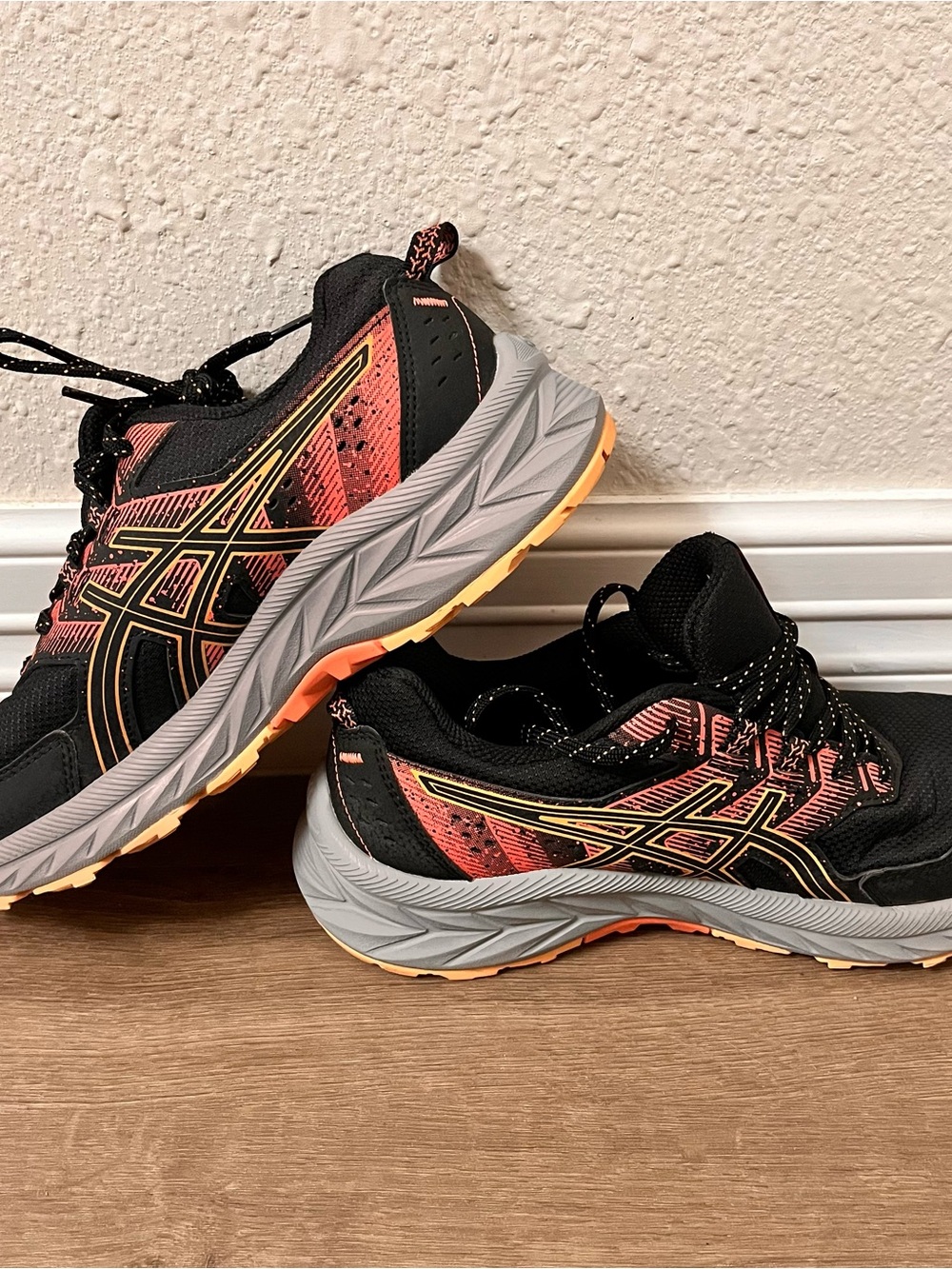 ASICS Men's Black & Orange Running Sneakers